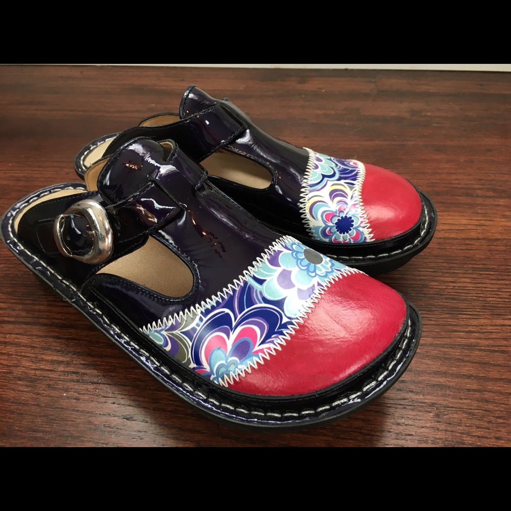 Algeria Slip On Clogs
